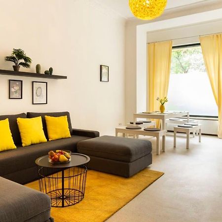 Modern 2 Bedroom Apartment In Berlin Schoeneberg Exterior photo