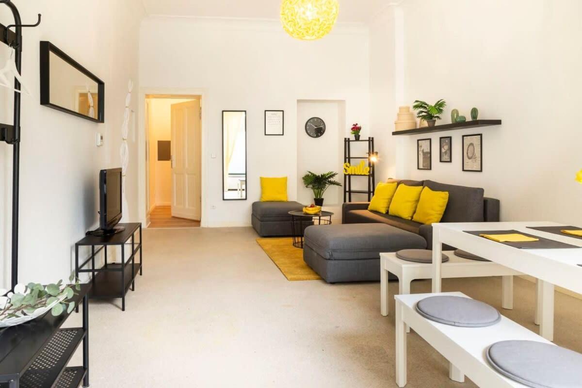 Modern 2 Bedroom Apartment In Berlin Schoeneberg Exterior photo