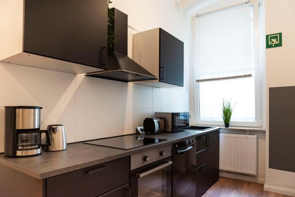 Modern 2 Bedroom Apartment In Berlin Schoeneberg Exterior photo